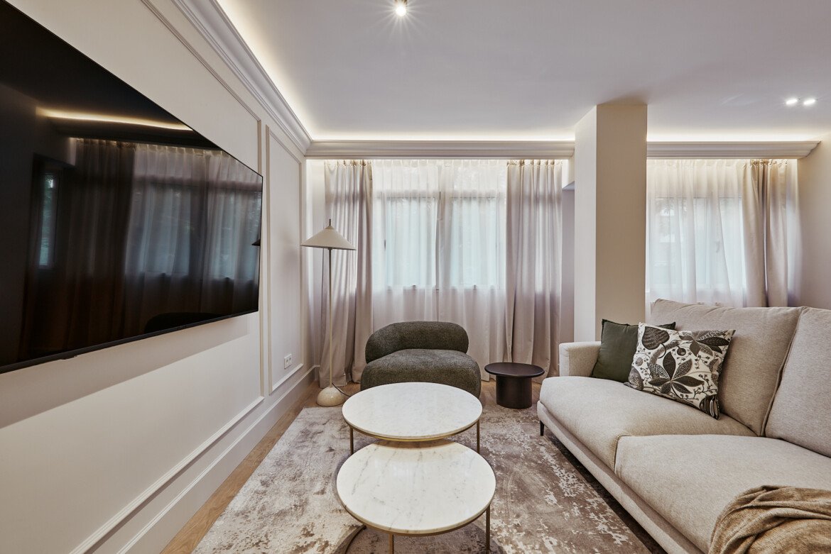 AYALA_94BIS_1_IZQ_SALON_06