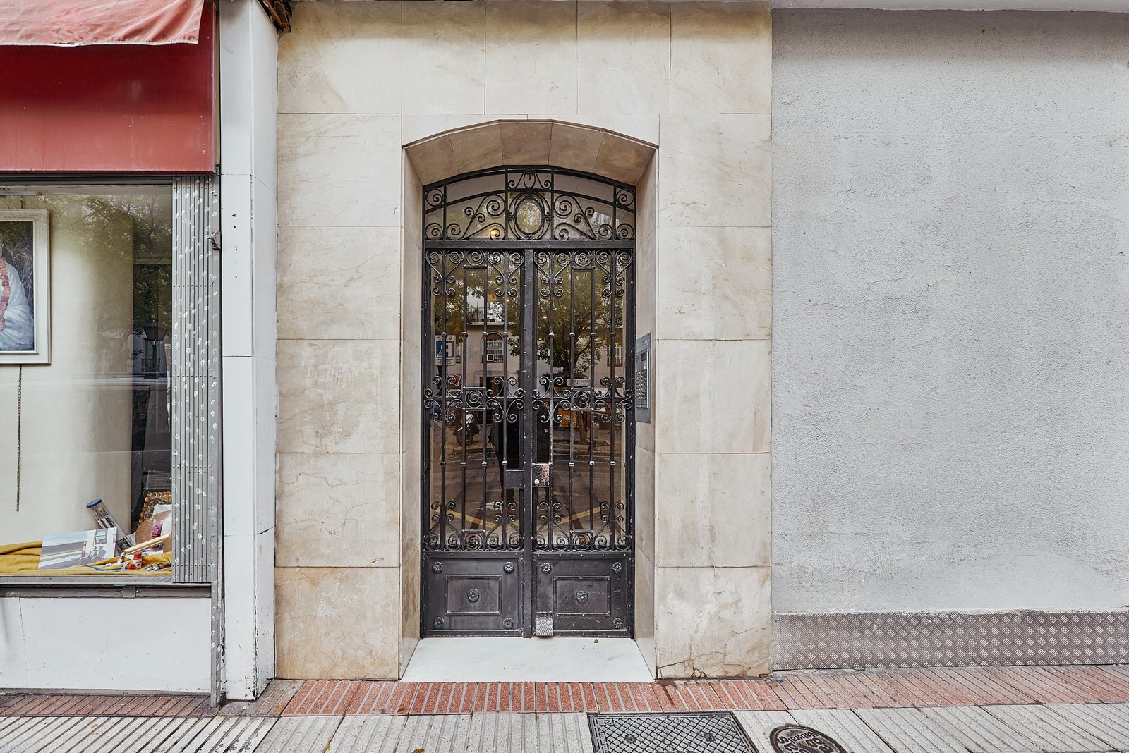 SAINZ_DE_BARANDA_11_2A_PORTAL_EXTERIOR_01